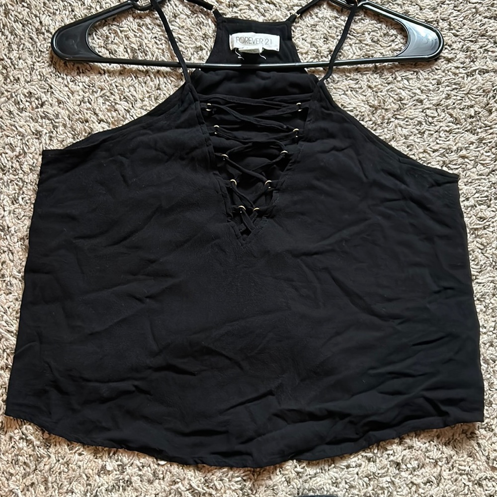 Crop top laced down
